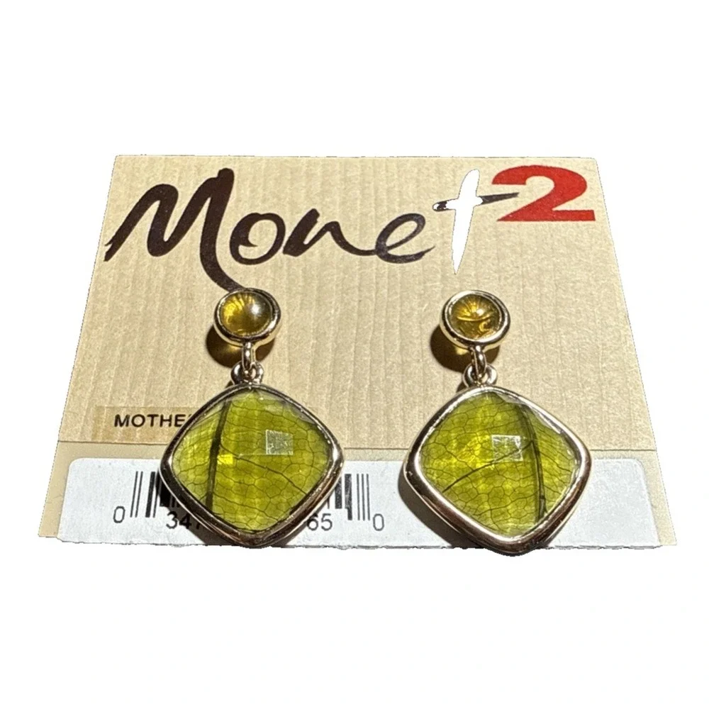 Monet 2 Faceted Green and Gold Dangle Drop Earrings J15-13